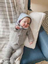 Load image into Gallery viewer, Crowe sweater
